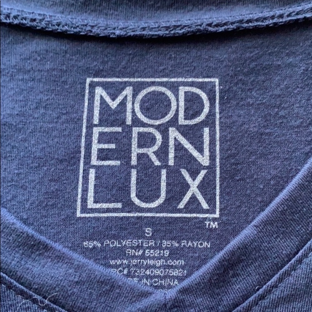 $10 SALE | MODERN LUX USA tee - Picture 3 of 3